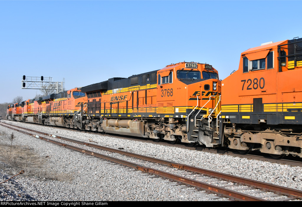 BNSF 3768 Roster shot.